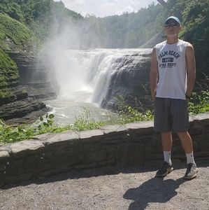 Meet your Posher, Zachery